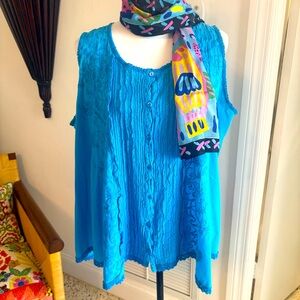 JOHNNY WAS Blue Embroidered Cotton Sleeveless Swing Top! Great condition! Medium